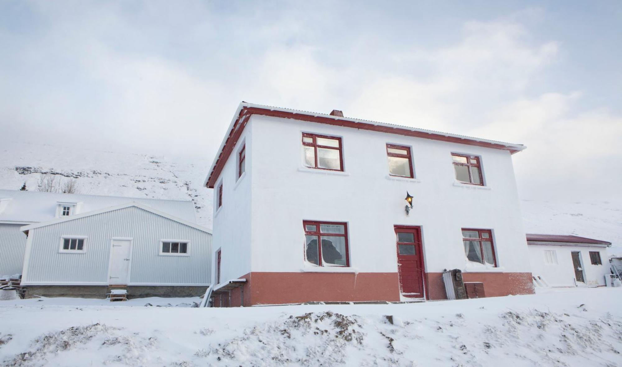 Wilderness Center / Obyggthasetur Islands Hotel Exterior photo