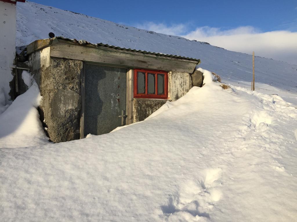 Wilderness Center / Obyggthasetur Islands Hotel Exterior photo